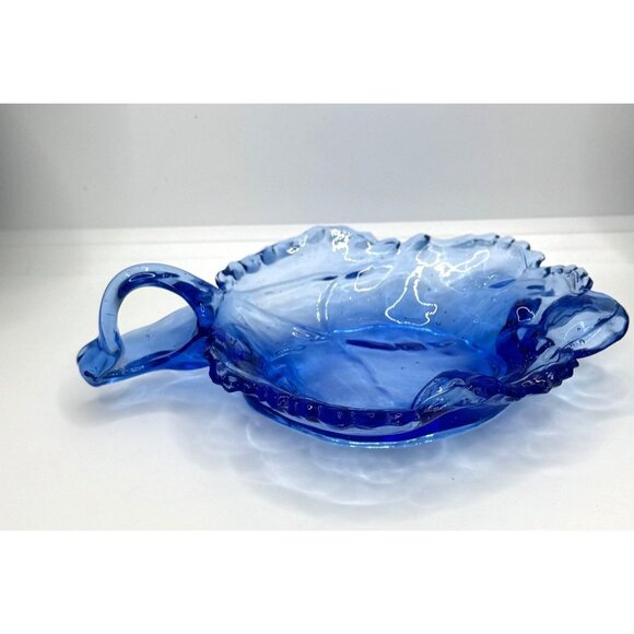 Vintage Blue Glass Grape Leaf Nut Dish Finger Loop Handle Glassware - Picture 3 of 8